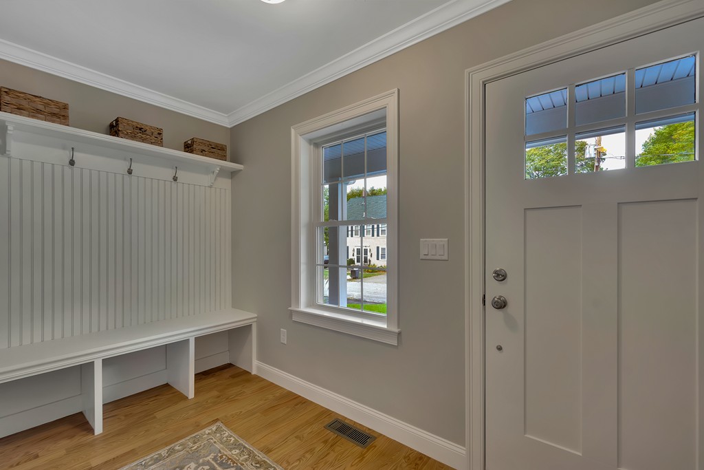 7 Spring Court, Unit A Woburn, MA 01801 - Photo 3 of 30 Gallery Image 3
