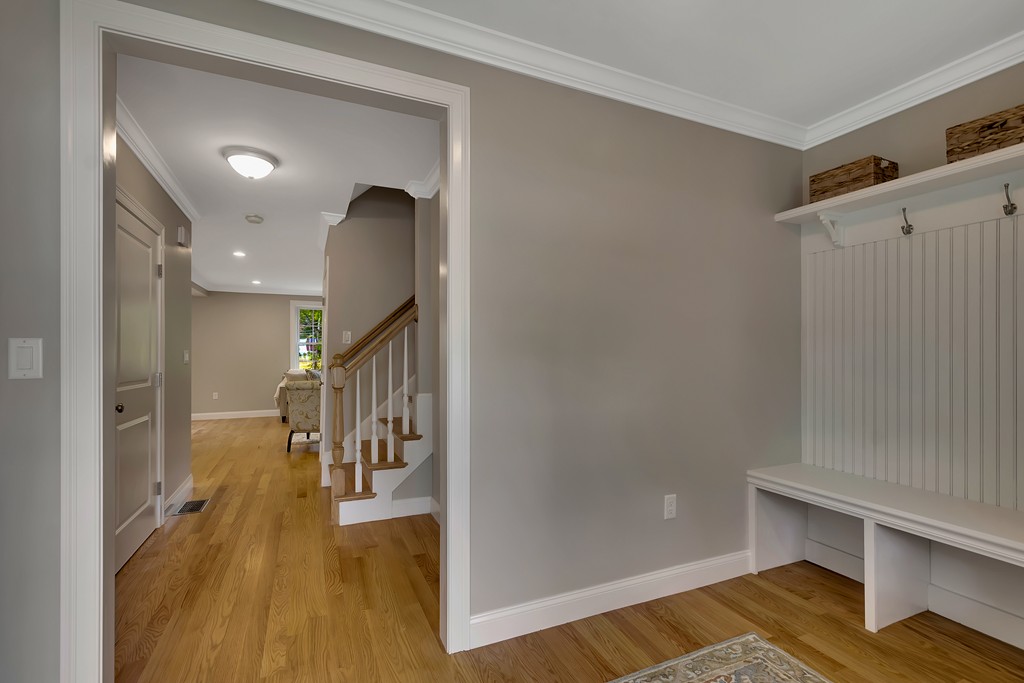 7 Spring Court, Unit A Woburn, MA 01801 - Photo 4 of 30 Gallery Image 4