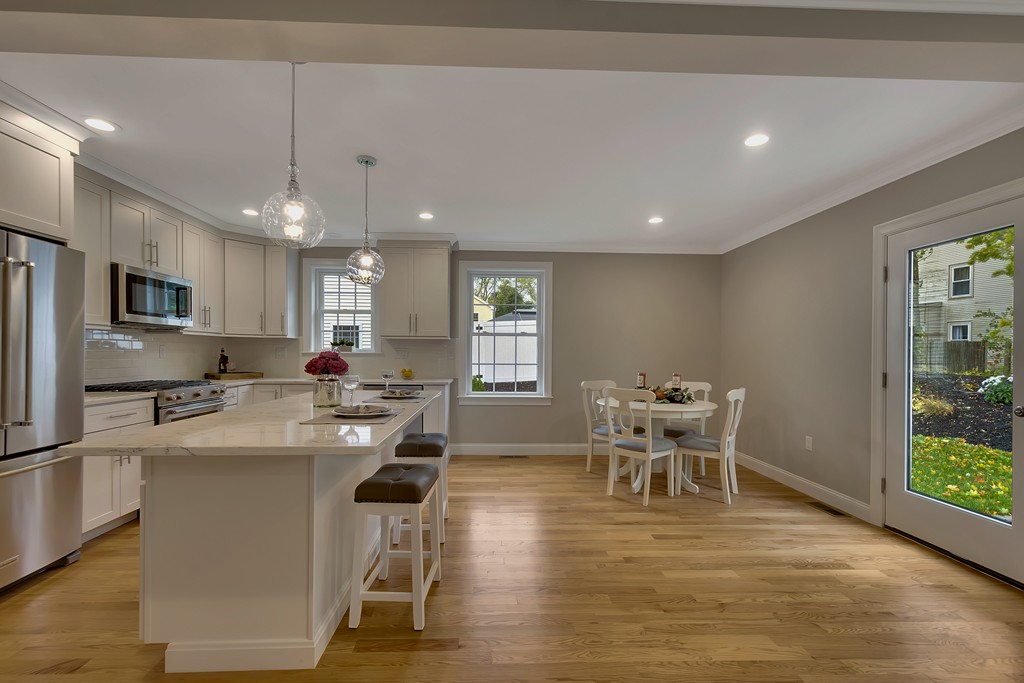 7 Spring Court, Unit A Woburn, MA 01801 - Photo 6 of 30 Gallery Image 6