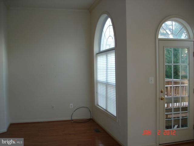 7362 Stream Bluff Way Springfield, VA 22153 - Photo 2 of 21 Living Room