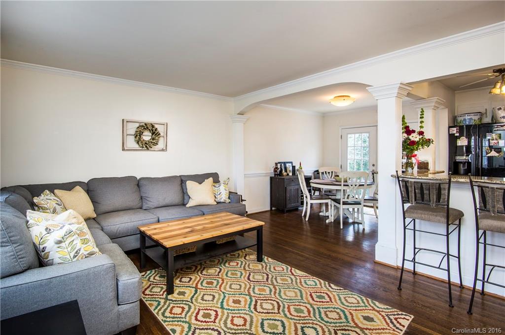 5634 Sharon Road, Unit 6 Charlotte, NC 28210 - Photo 3 of 20 Gallery Image 3
