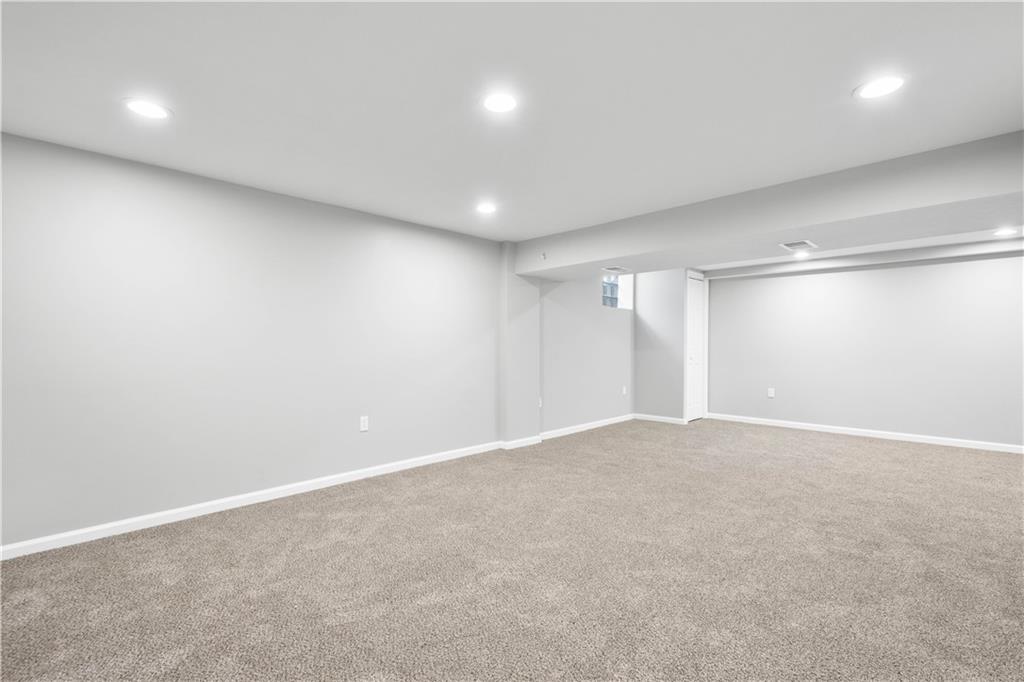 443 Lindsay Road Carnegie, PA 15106 - Photo 19 of 22 Gallery Image 19