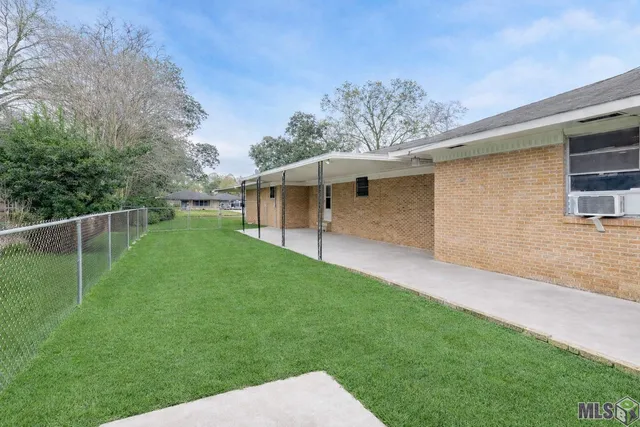 $240,000 | 924 Valcour Drive, Baton Rouge, LA 70806