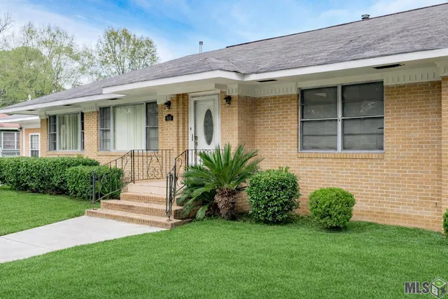 $240,000 | 924 Valcour Drive, Baton Rouge, LA 70806