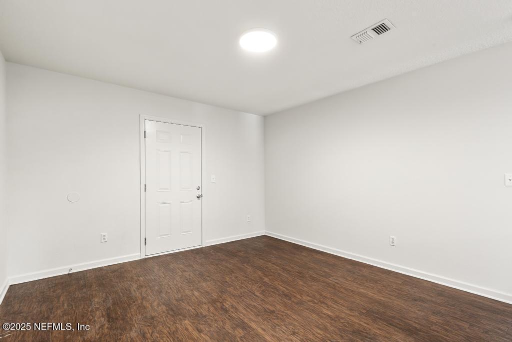 3701 Stuart Street Jacksonville, FL 32209 - Photo 11 of 24 a view of an empty room