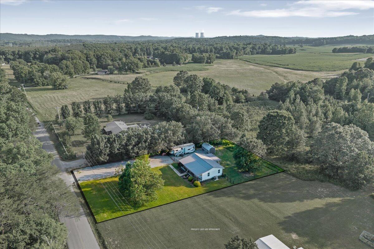 619 Huff Bend Lane Ten Mile, TN 37880 - Photo 3 of 30 03-619 Huff Bend Lane-25