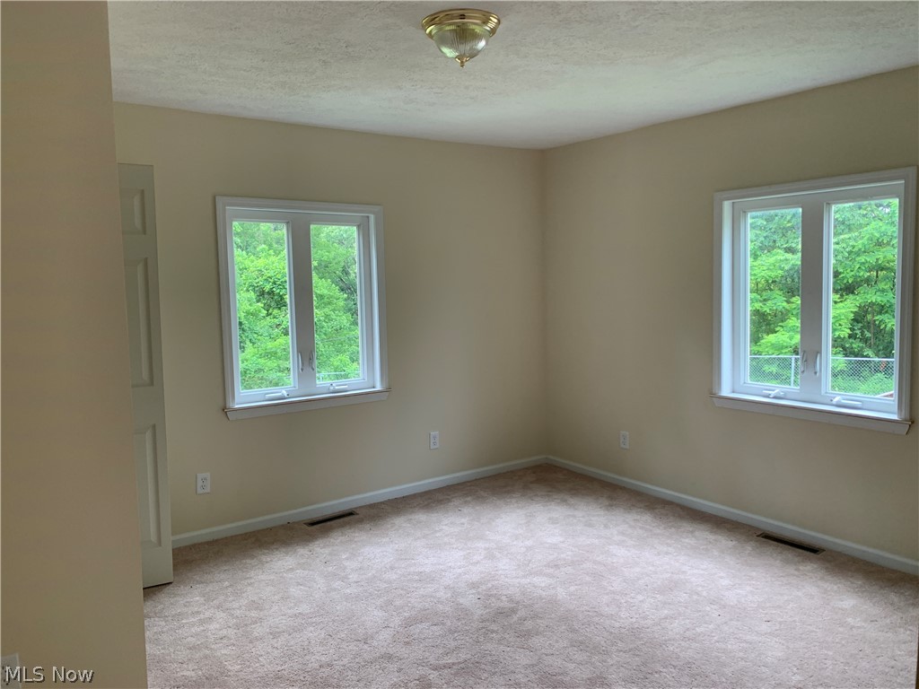 19 Overhill Road Shinnston, WV 26431 - Photo 3 of 9