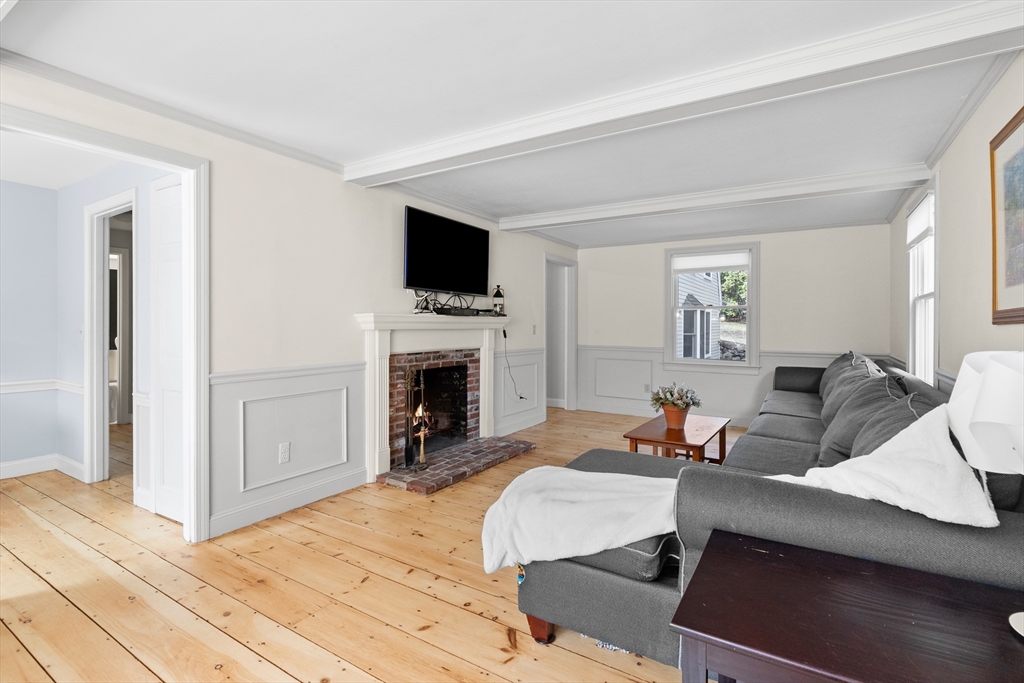 15 Rowley Road Topsfield, MA 01983 - Photo 5 of 42