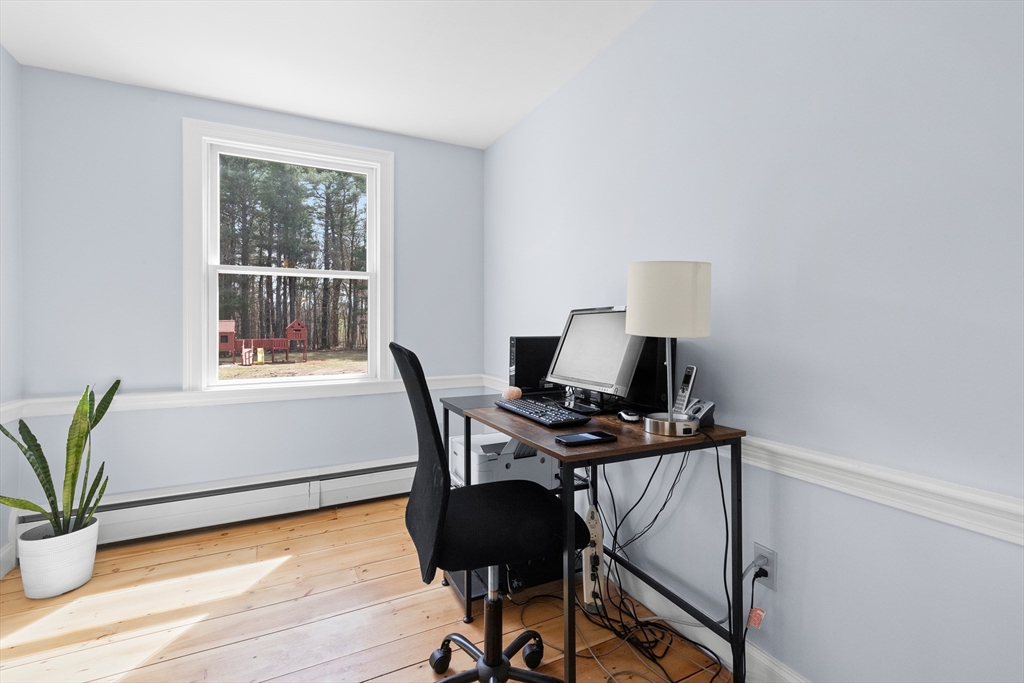 15 Rowley Road Topsfield, MA 01983 - Photo 10 of 42