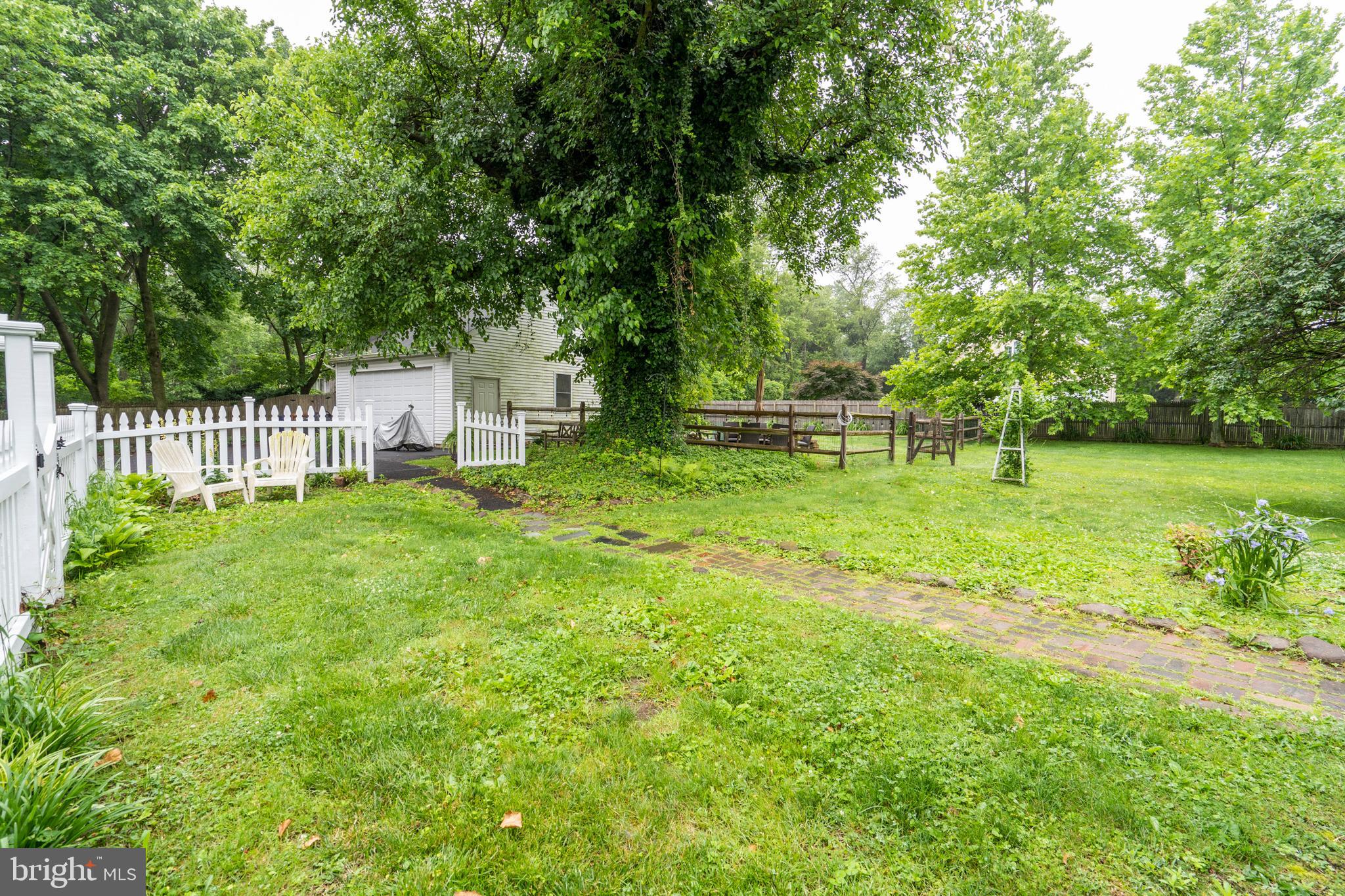1390 Pinetown Road Fort Washington, PA 19034 - Photo 27 of 32 Yard