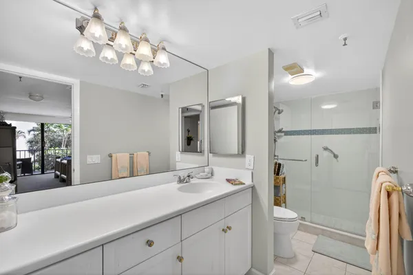 $650,000 | 1300 Jimmy Buffett Mem Highway, Unit 119, Jupiter, FL 33477