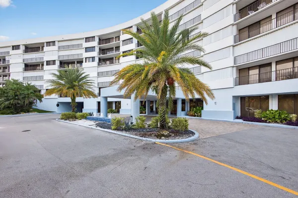 $650,000 | 1300 Jimmy Buffett Mem Highway, Unit 119, Jupiter, FL 33477
