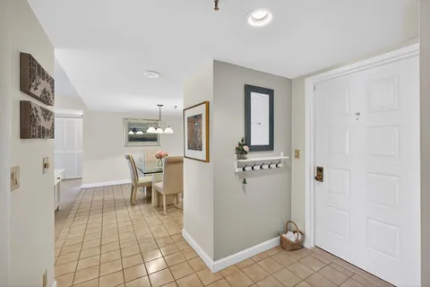 $650,000 | 1300 Jimmy Buffett Mem Highway, Unit 119, Jupiter, FL 33477