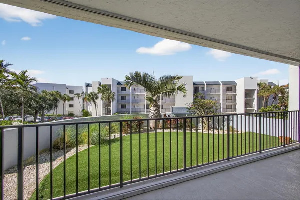 $650,000 | 1300 Jimmy Buffett Mem Highway, Unit 119, Jupiter, FL 33477