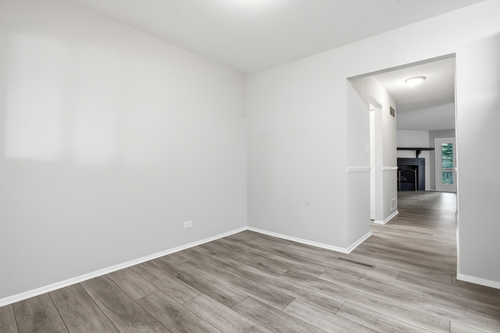 641 Clover Road Wauconda, IL 60084 - Photo 12 of 35