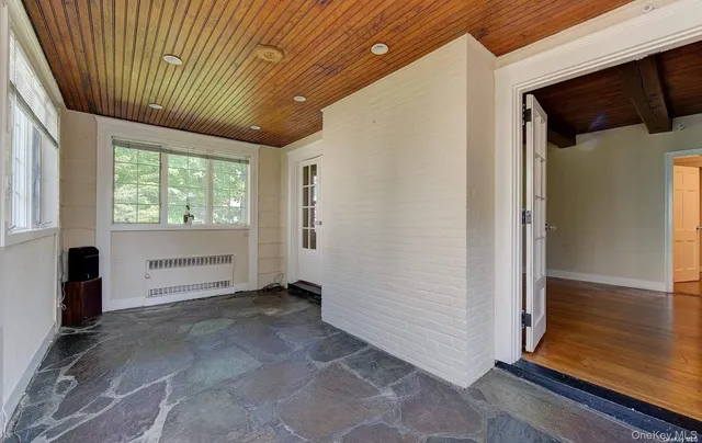 $9,600 | 246 Park Avenue, Manhasset, NY 11030