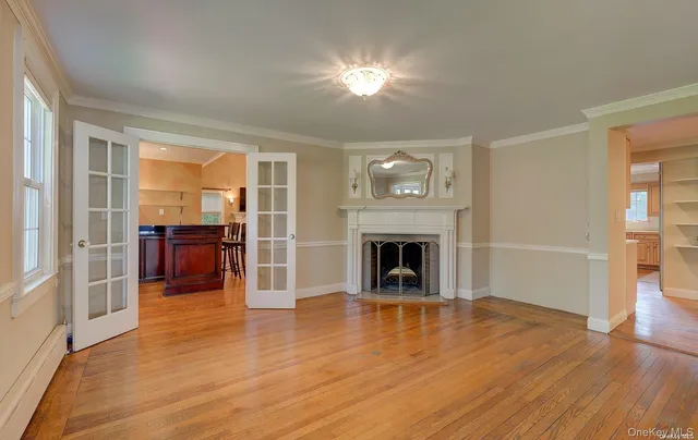 $9,600 | 246 Park Avenue, Manhasset, NY 11030