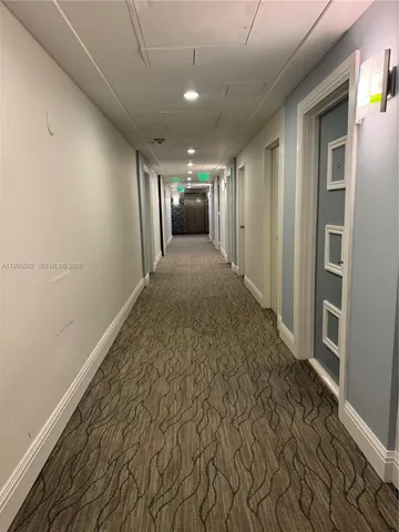 $3,300 | 4925 Collins Avenue, Unit 5G, Miami Beach, FL 33140