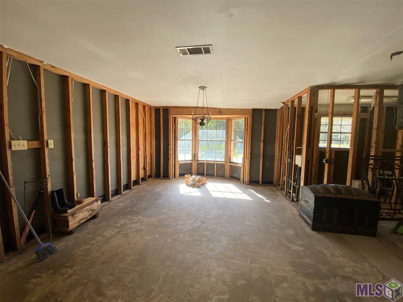 24344 Joe May Road Denham Springs, LA 70726 - Photo 3 of 6 Gallery Image 3