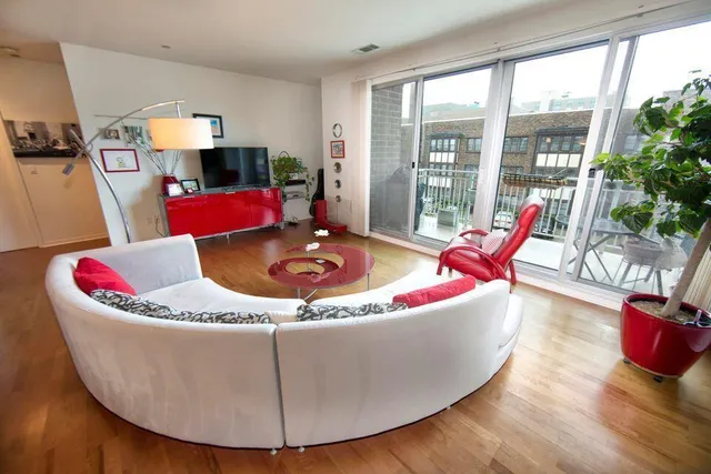 $3,200 | 1522 North Prospect Avenue, Unit 301, Milwaukee, WI 53202