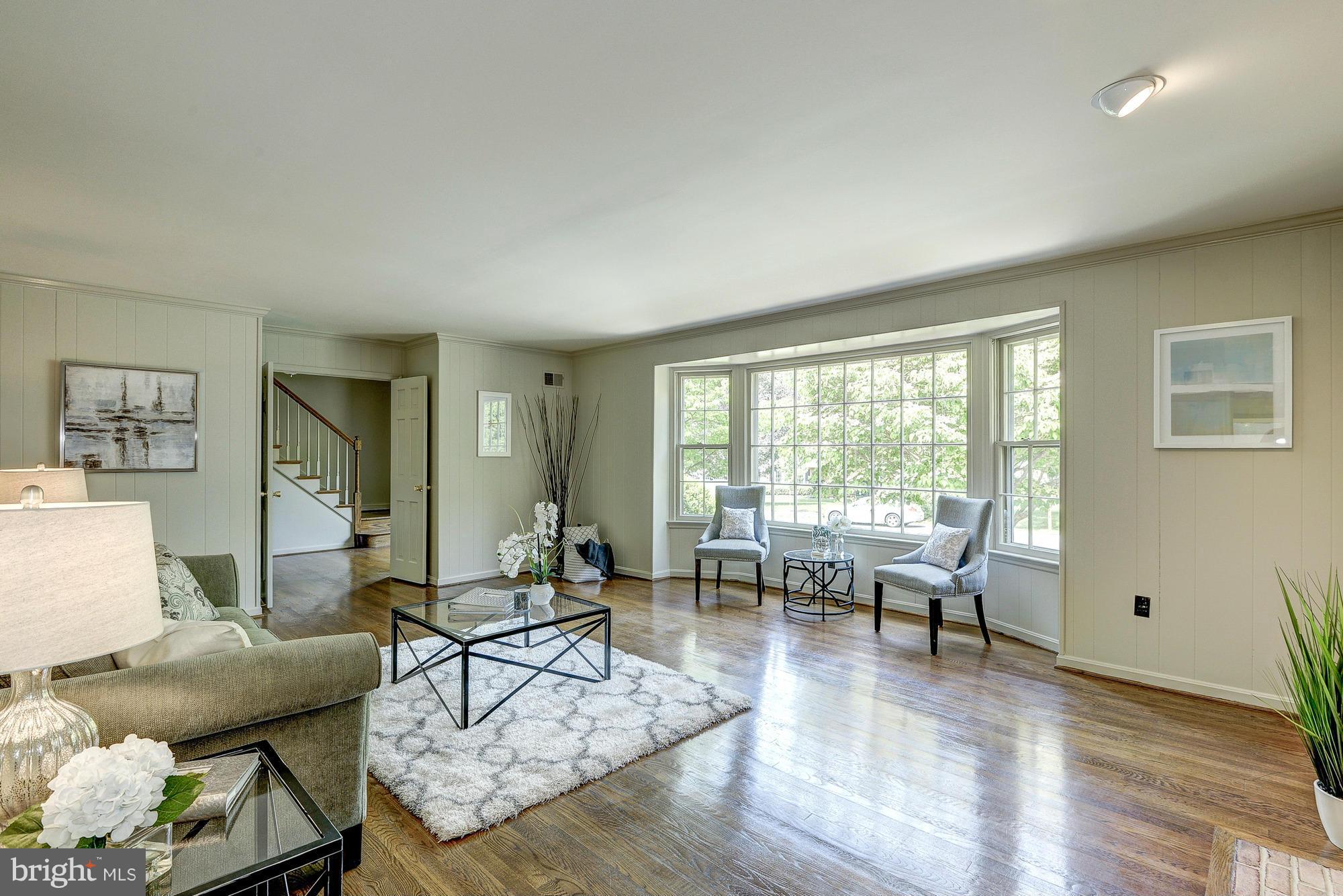 9709 Spring Ridge Lane Vienna, VA 22182 - Photo 5 of 30 Living Room
