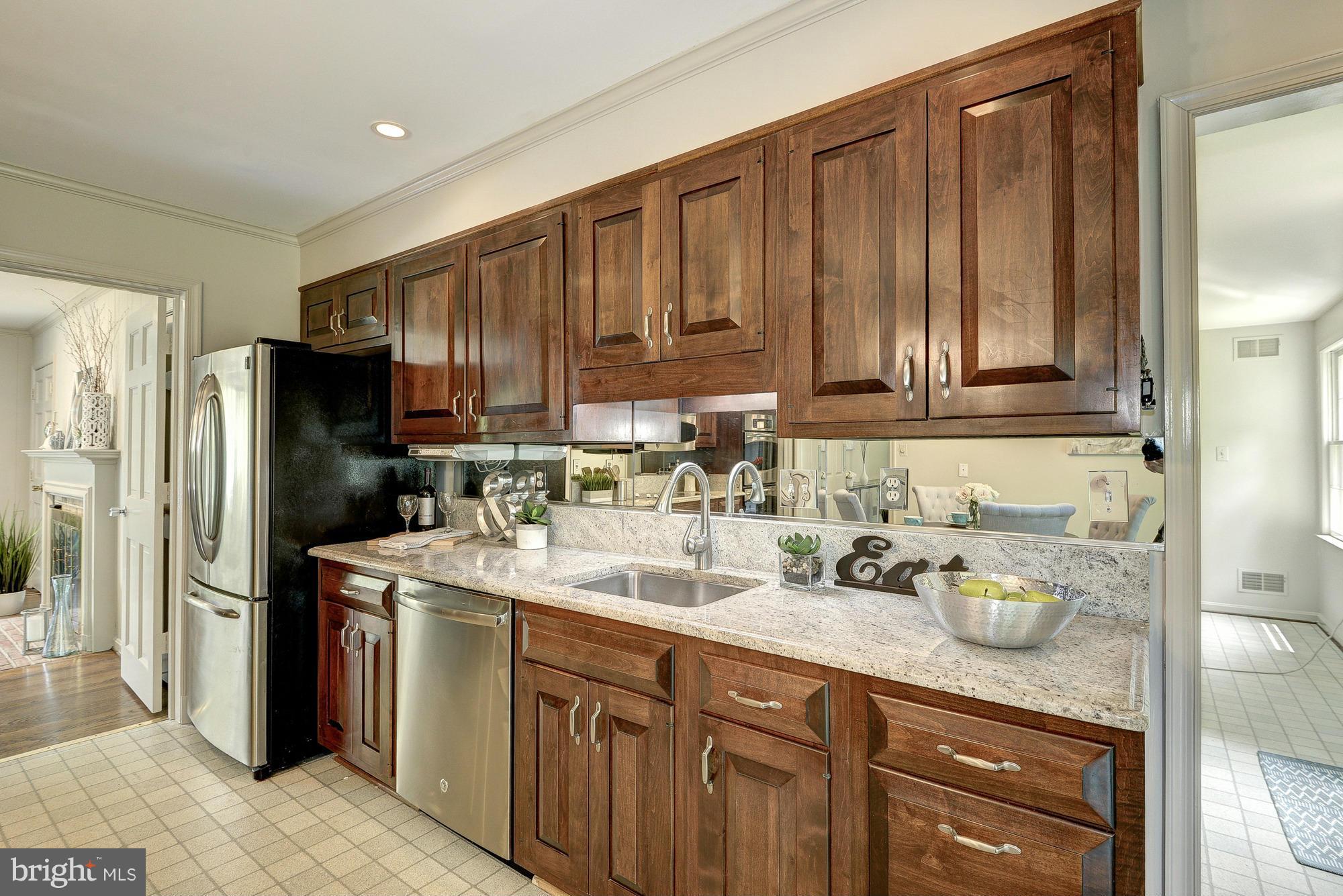9709 Spring Ridge Lane Vienna, VA 22182 - Photo 8 of 30 Kitchen