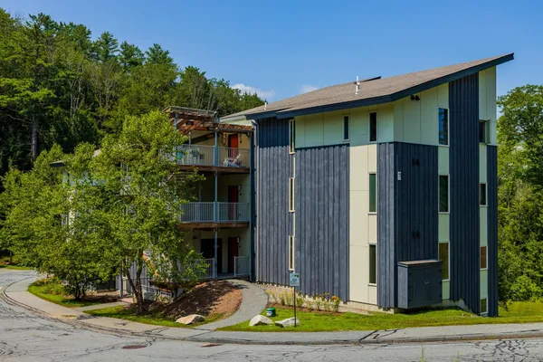 $520,000 | 11 Gile Drive, Unit 1B, Hanover, NH 03755