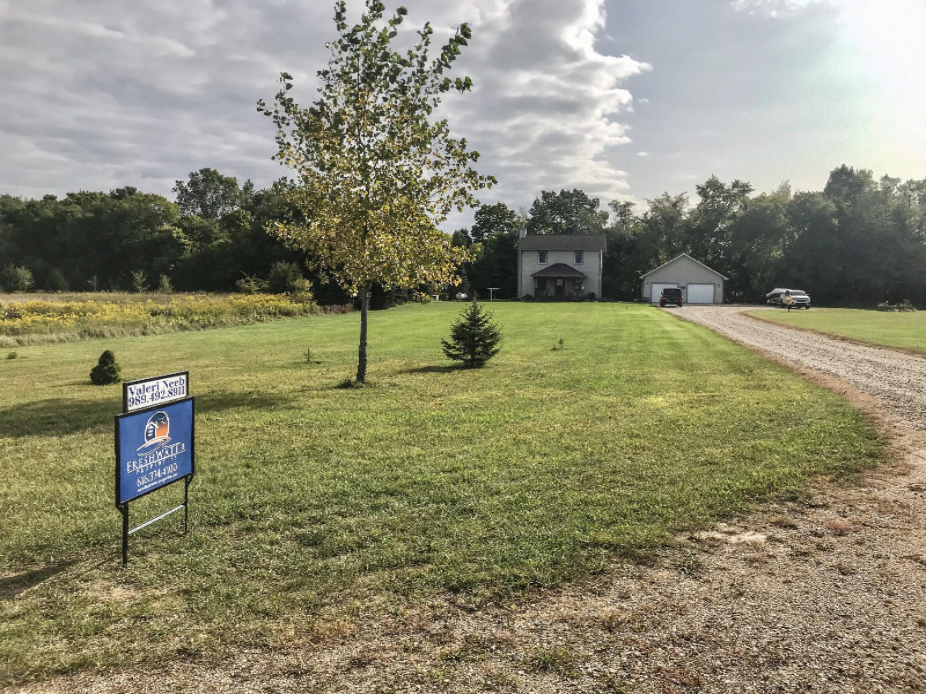 1124 Old Barn Road Freeport, MI 49325 - Photo 26 of 31 front yard