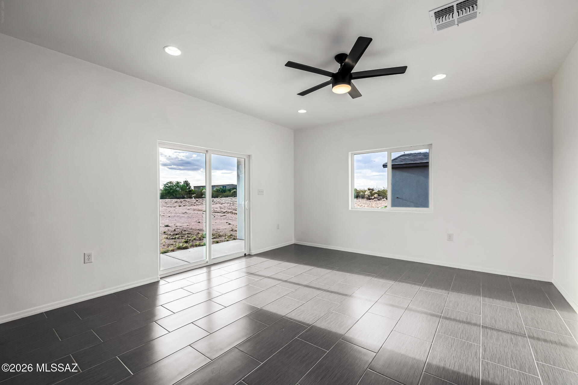 5738 East Hermans Road Tucson, AZ 85756 - Photo 5 of 50