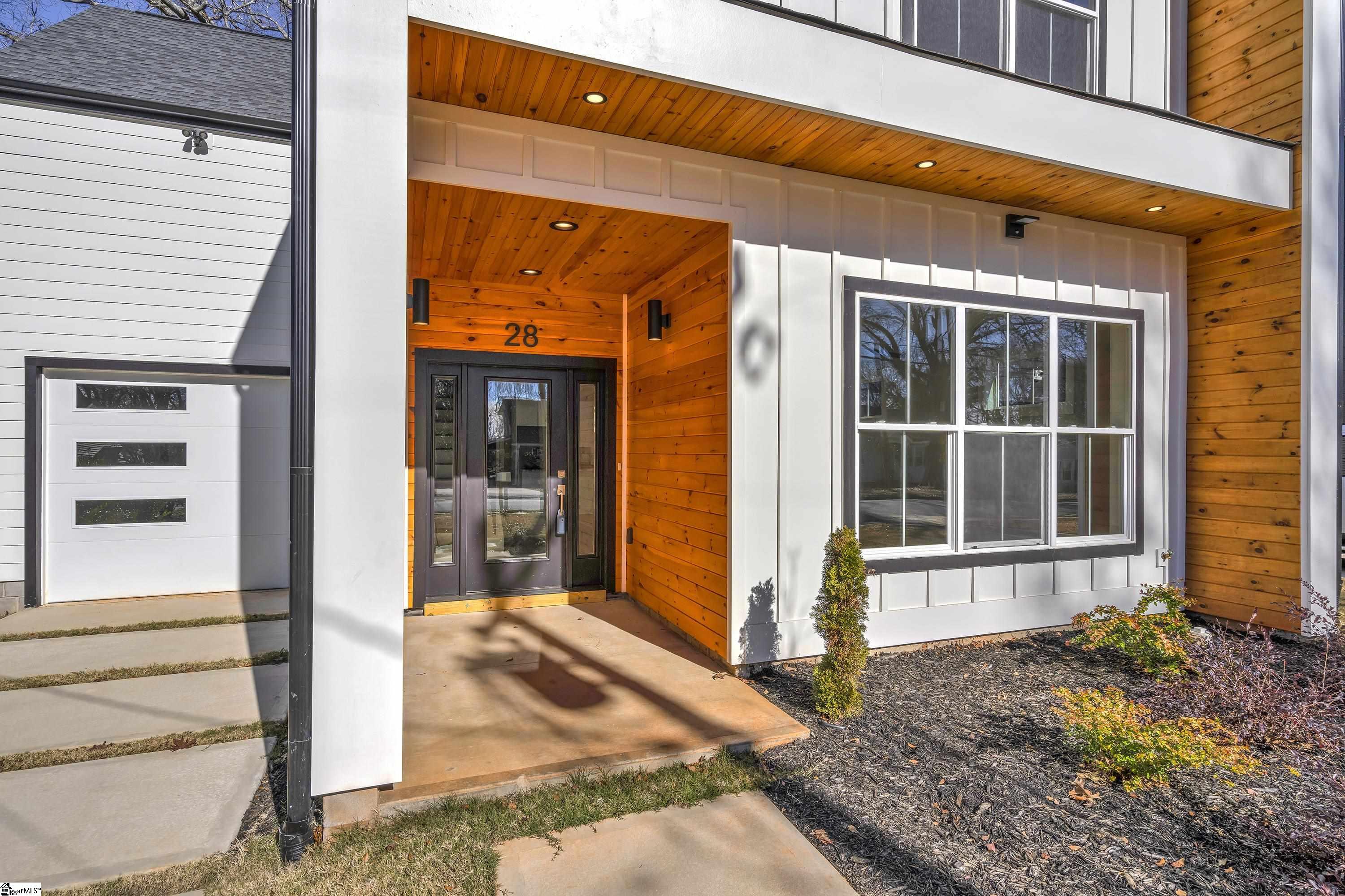 28 Pleasant Ridge Avenue Greenville, SC 29605 - Photo 2 of 32 Gallery Image 2