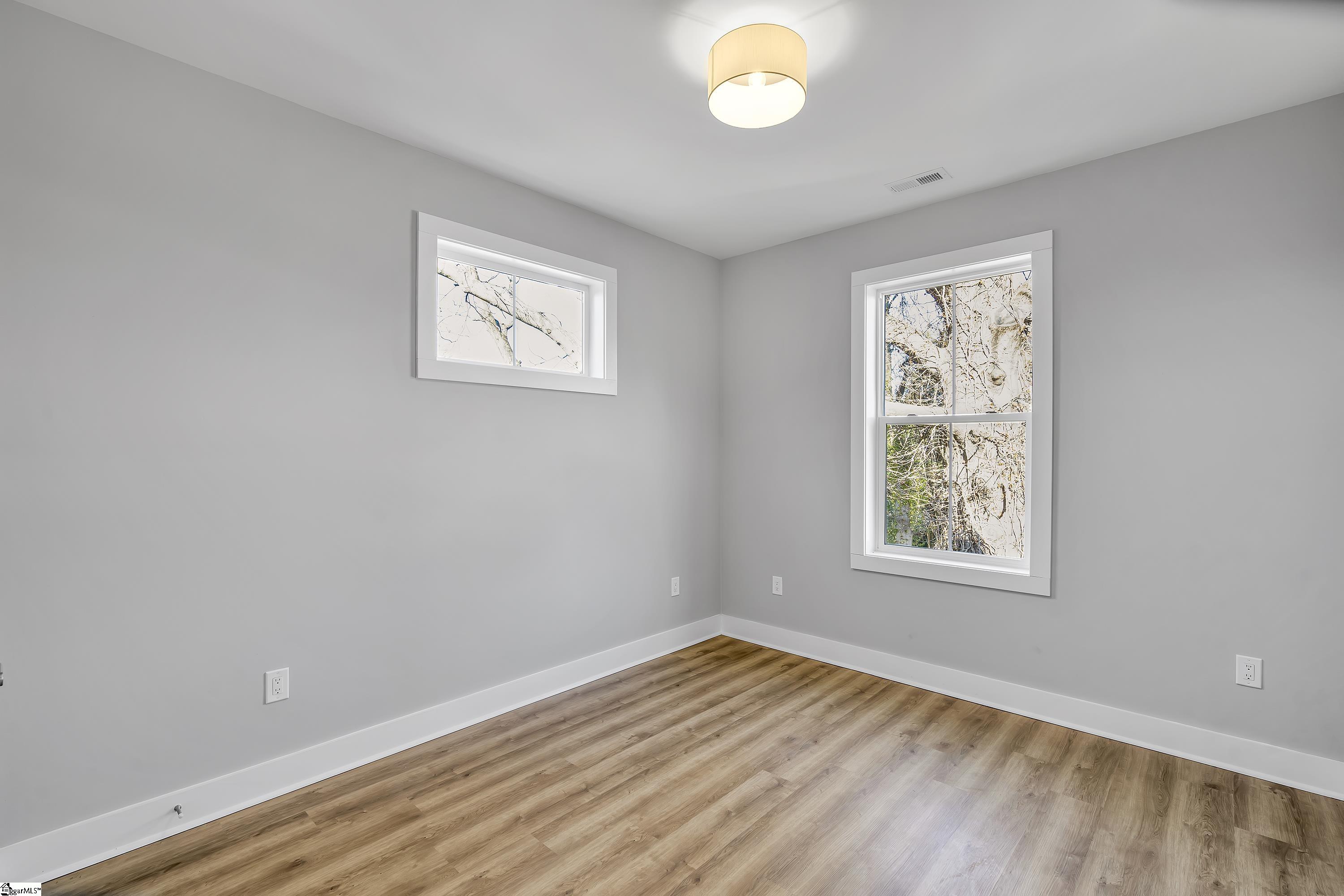 28 Pleasant Ridge Avenue Greenville, SC 29605 - Photo 23 of 32 Gallery Image 23