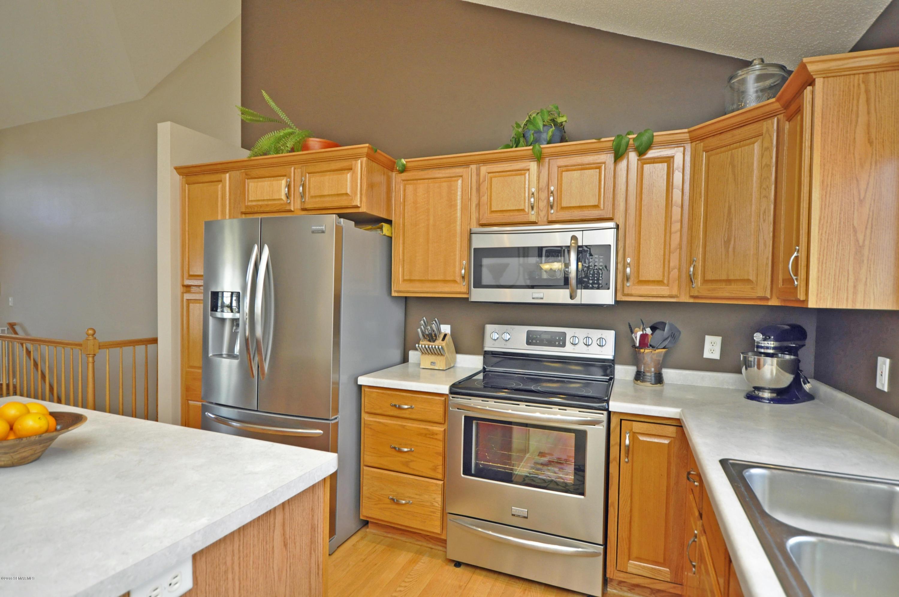 2781 Monroe Drive Northwest Rochester, MN 55901 - Photo 3 of 35