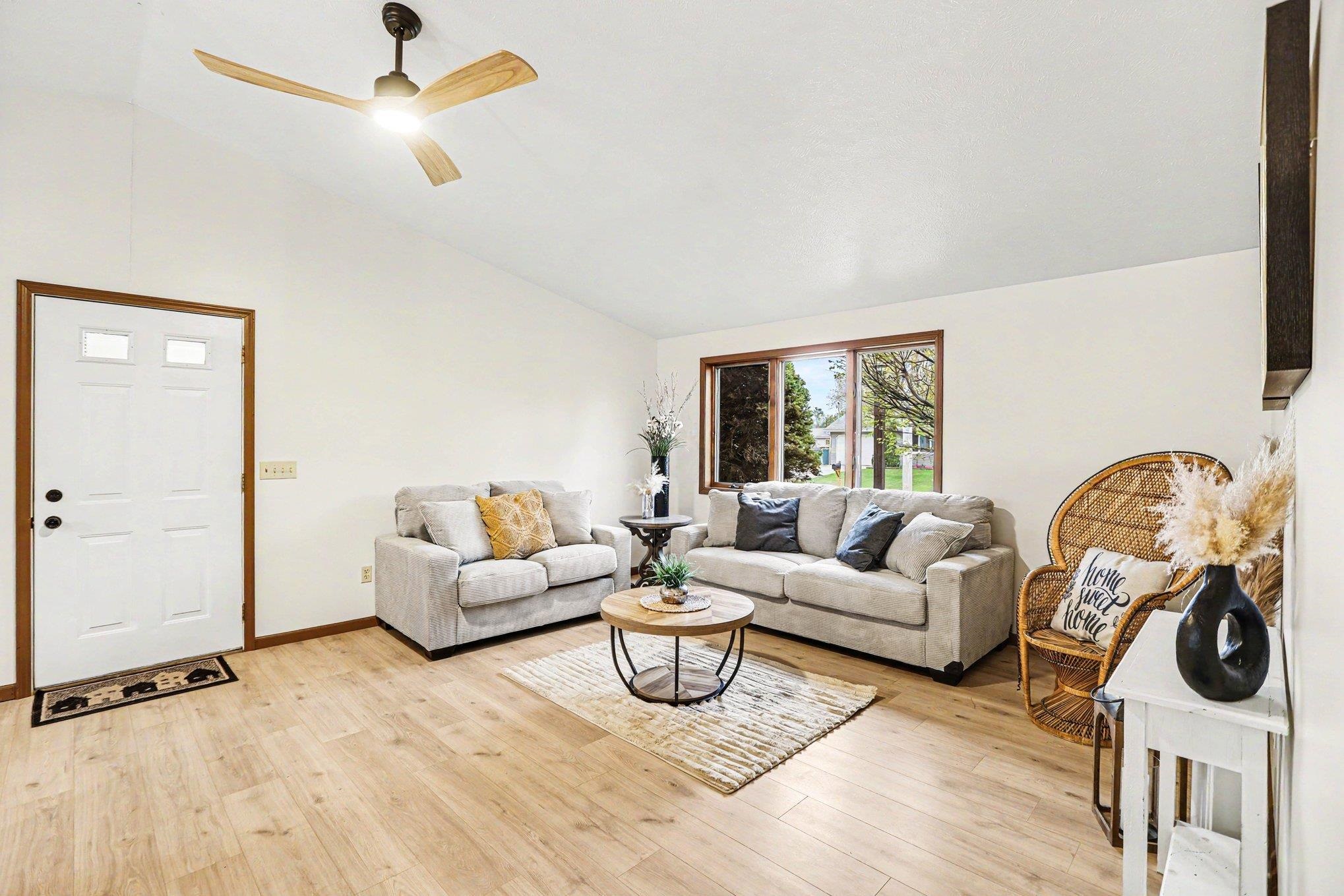 1401 Cummer Street Cadillac, MI 49601 - Photo 4 of 27