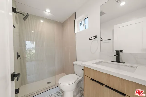 $3,937 | 913 North Hobart Boulevard, Unit 3/4, Los Angeles, CA 90029