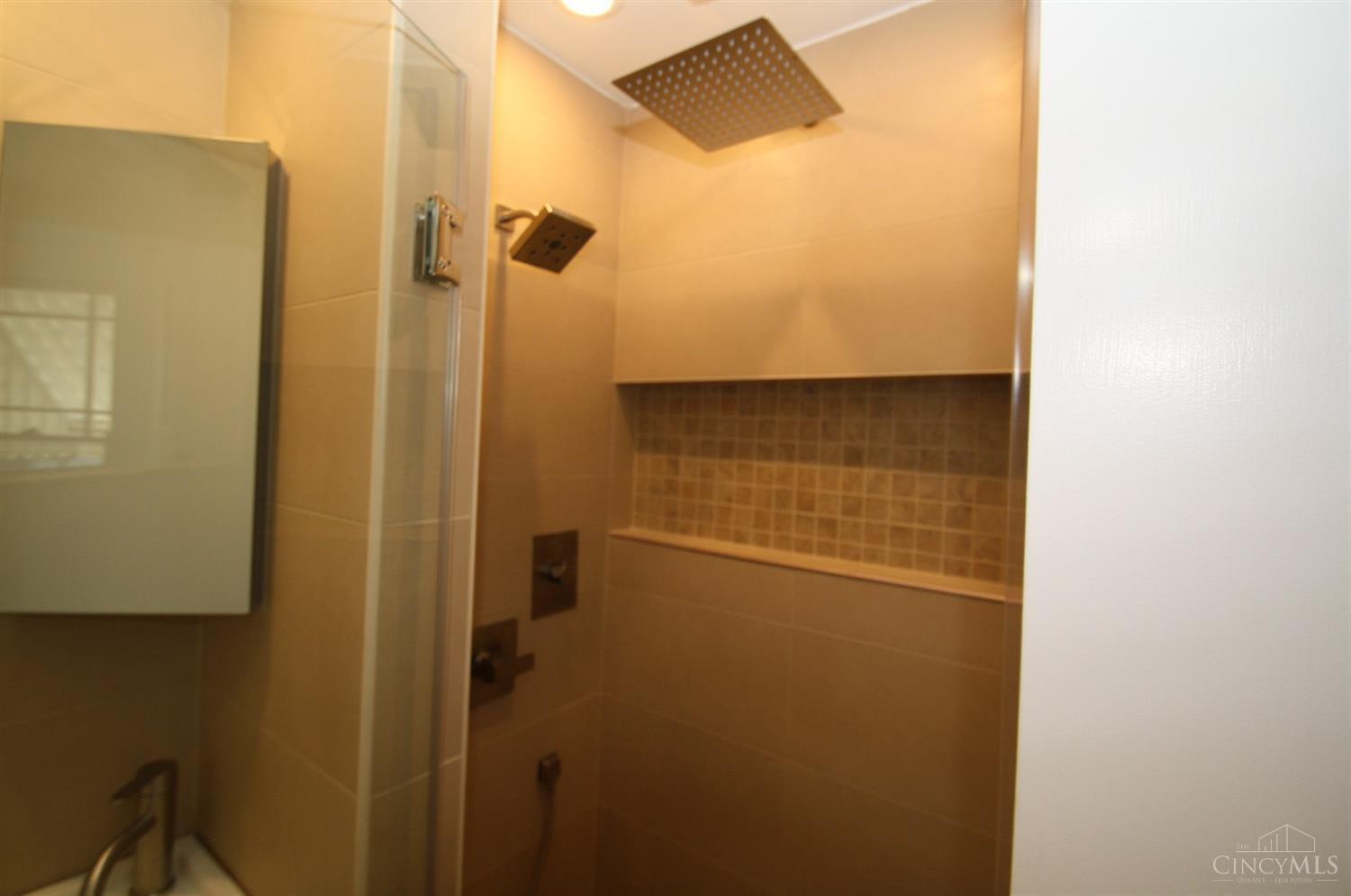 1043 Rutledge Avenue Cincinnati, OH 45205 - Photo 27 of 31 Gallery Image 27