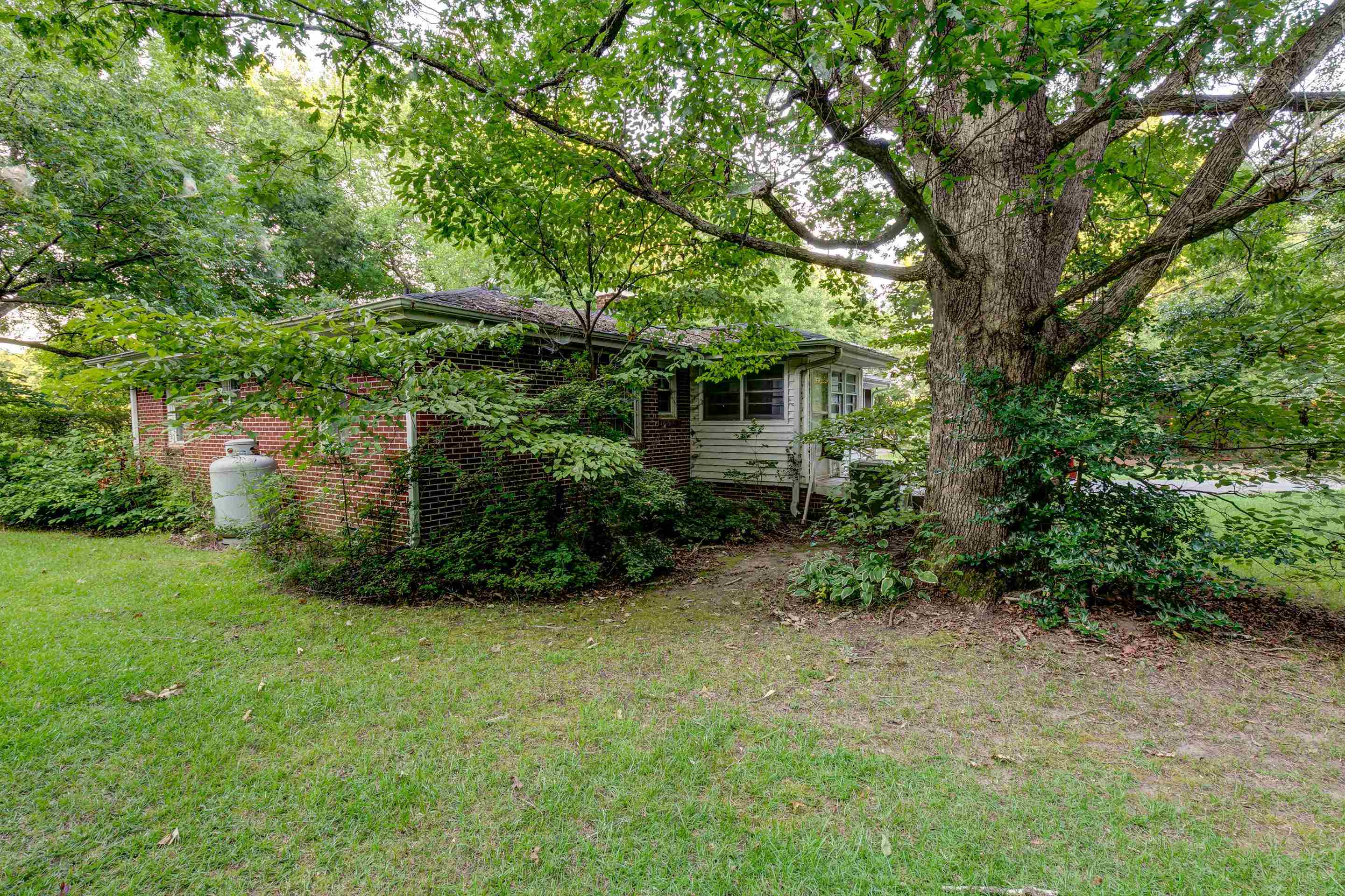 2310 Woodruff Road Simpsonville, SC 29681 - Photo 5 of 23 Gallery Image 5