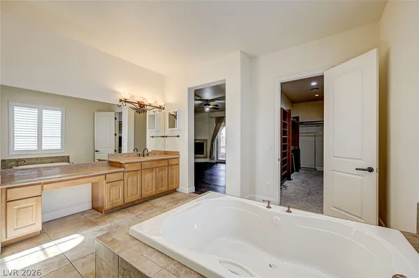 $4,900 | 8490 Via De Bellasidra Court, Las Vegas, NV 89123