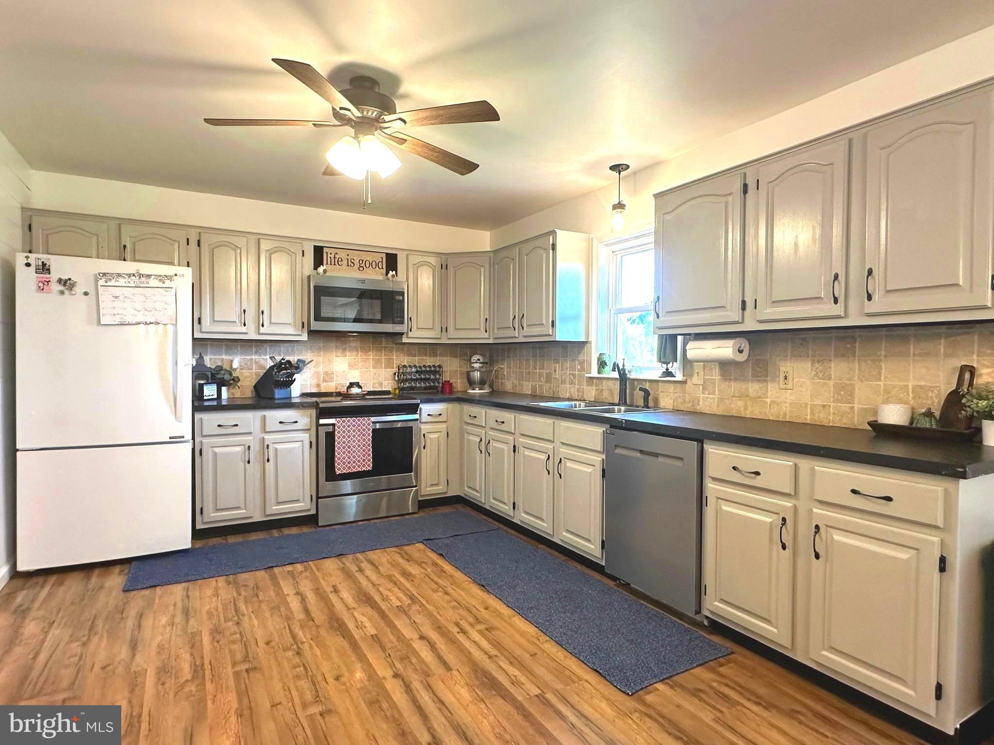 6353 Pine Road Thomasville, PA 17364 - Photo 4 of 42 Gallery Image 4