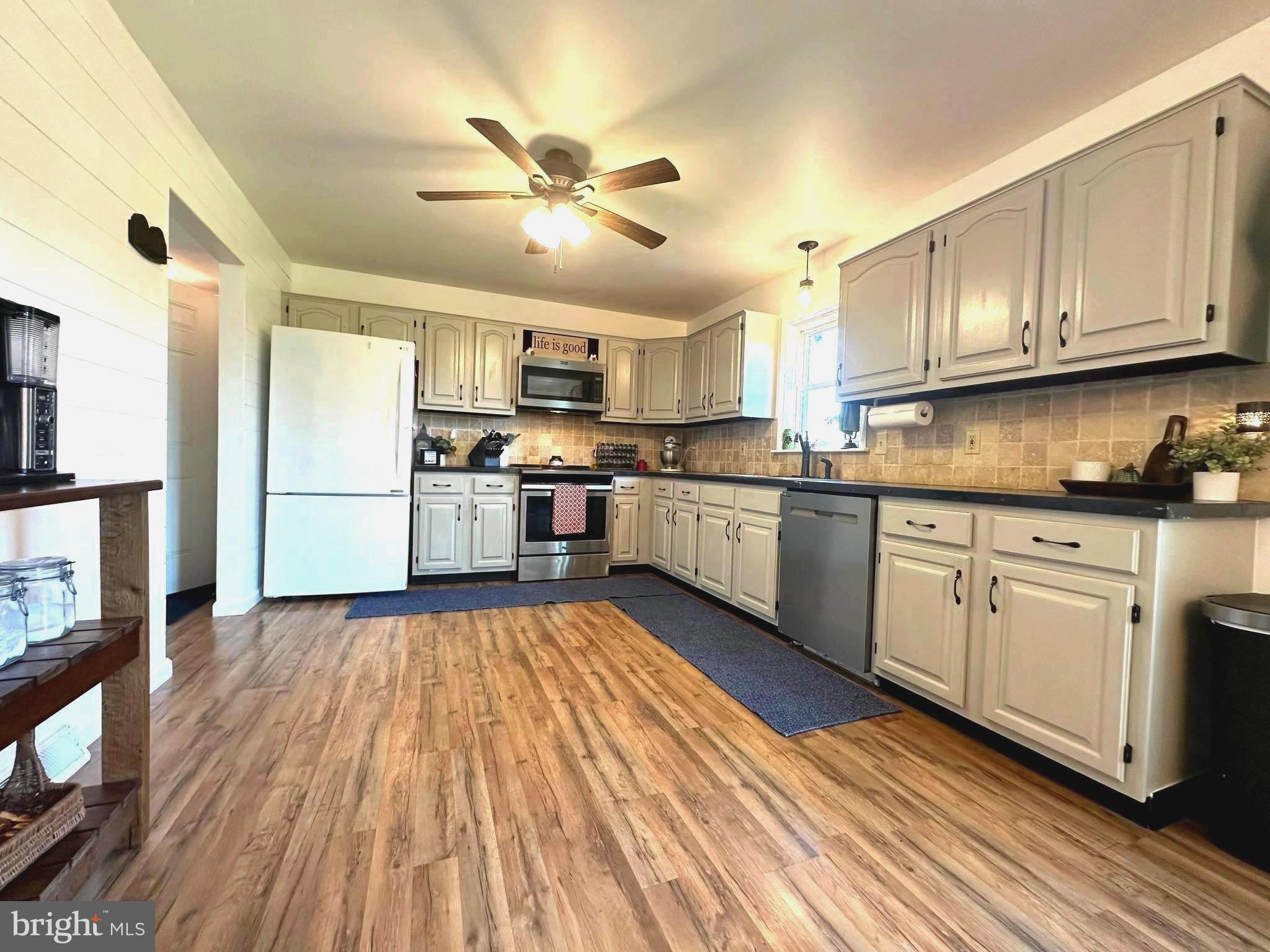 6353 Pine Road Thomasville, PA 17364 - Photo 5 of 42 Gallery Image 5