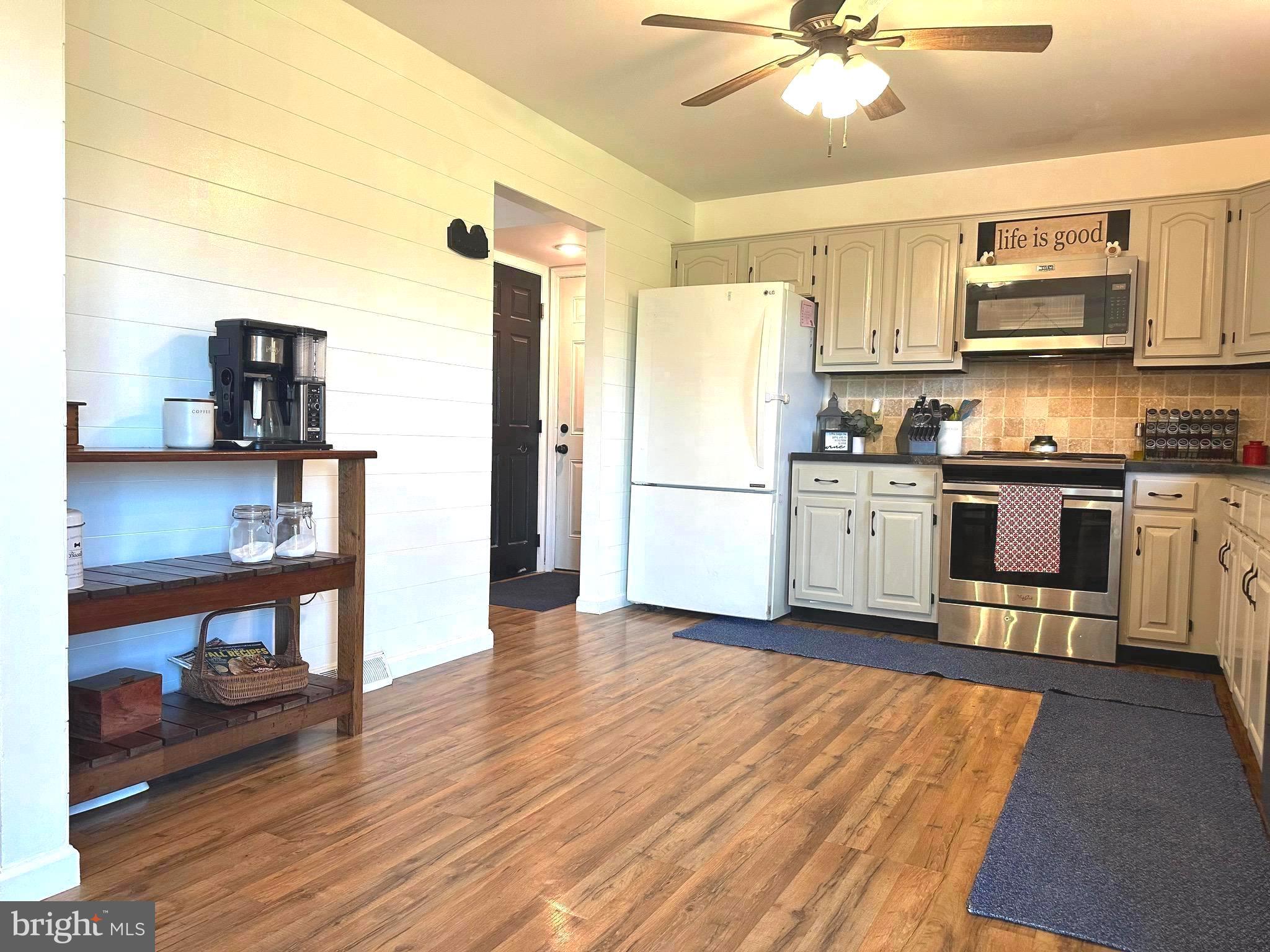 6353 Pine Road Thomasville, PA 17364 - Photo 7 of 42 Gallery Image 7
