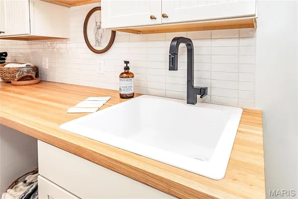 $650,000 | 5058 Squire Lane, Cedar Hill, MO 63016