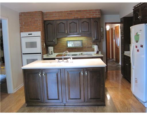 1764 Washington Road Apollo, PA 15613 - Photo 9 of 18 Kitchen.