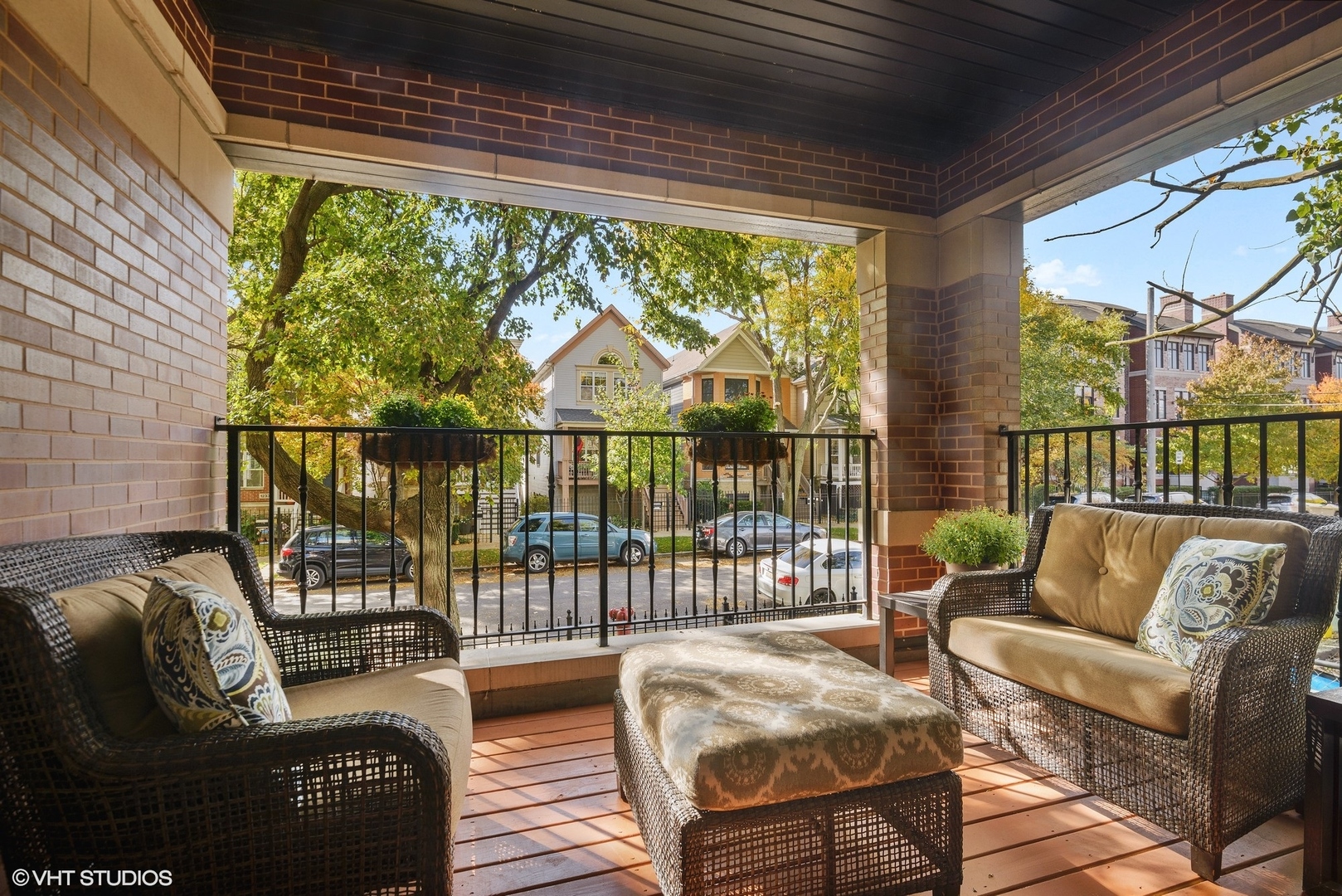1232 West Melrose Street, Unit 1 Chicago, IL 60657 - Photo 15 of 36