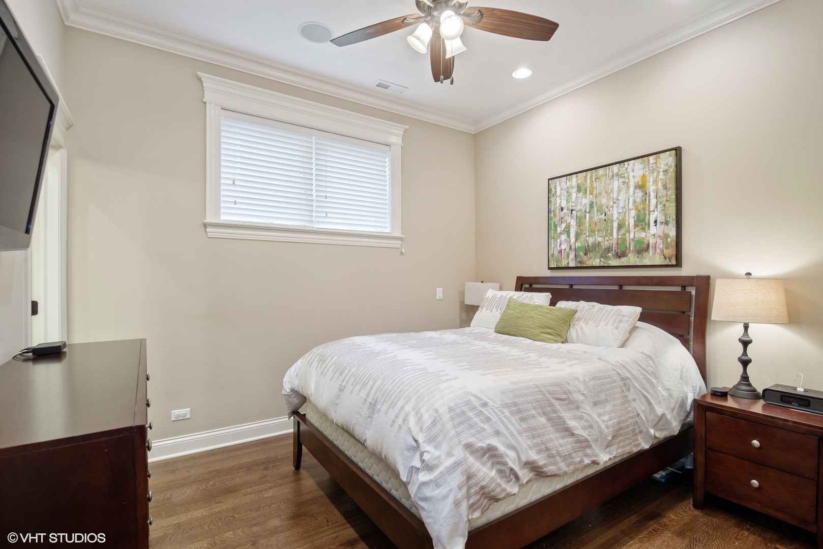 1232 West Melrose Street, Unit 1 Chicago, IL 60657 - Photo 26 of 36