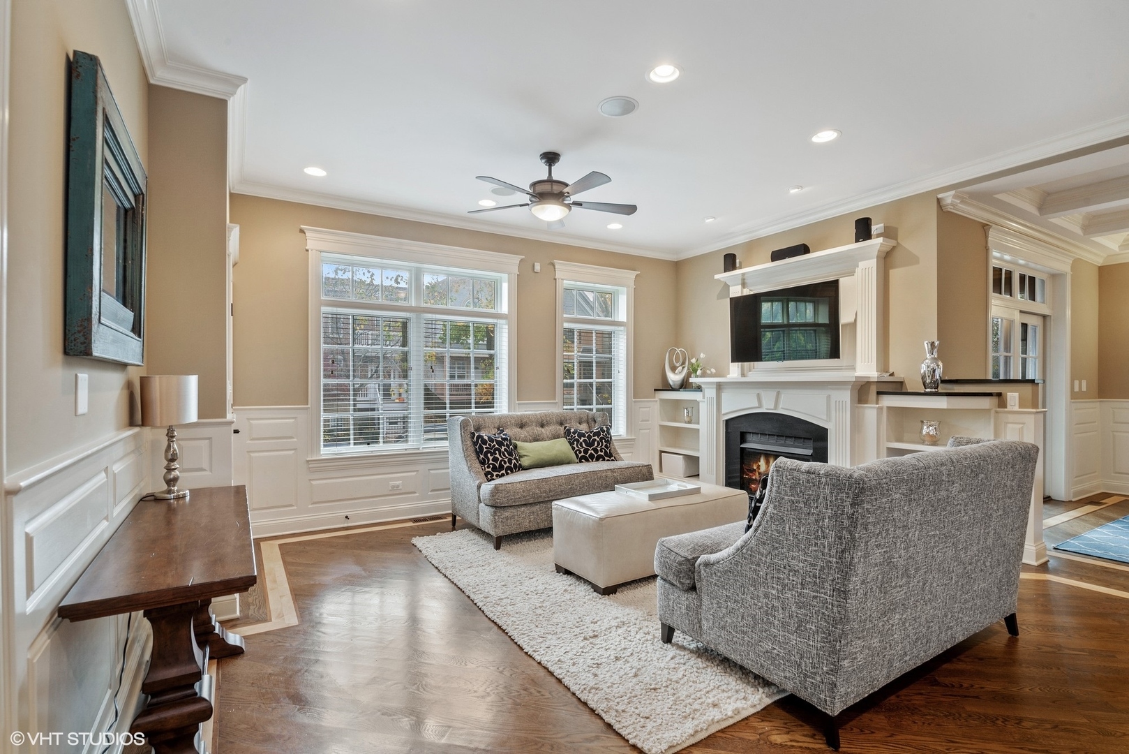 1232 West Melrose Street, Unit 1 Chicago, IL 60657 - Photo 5 of 36
