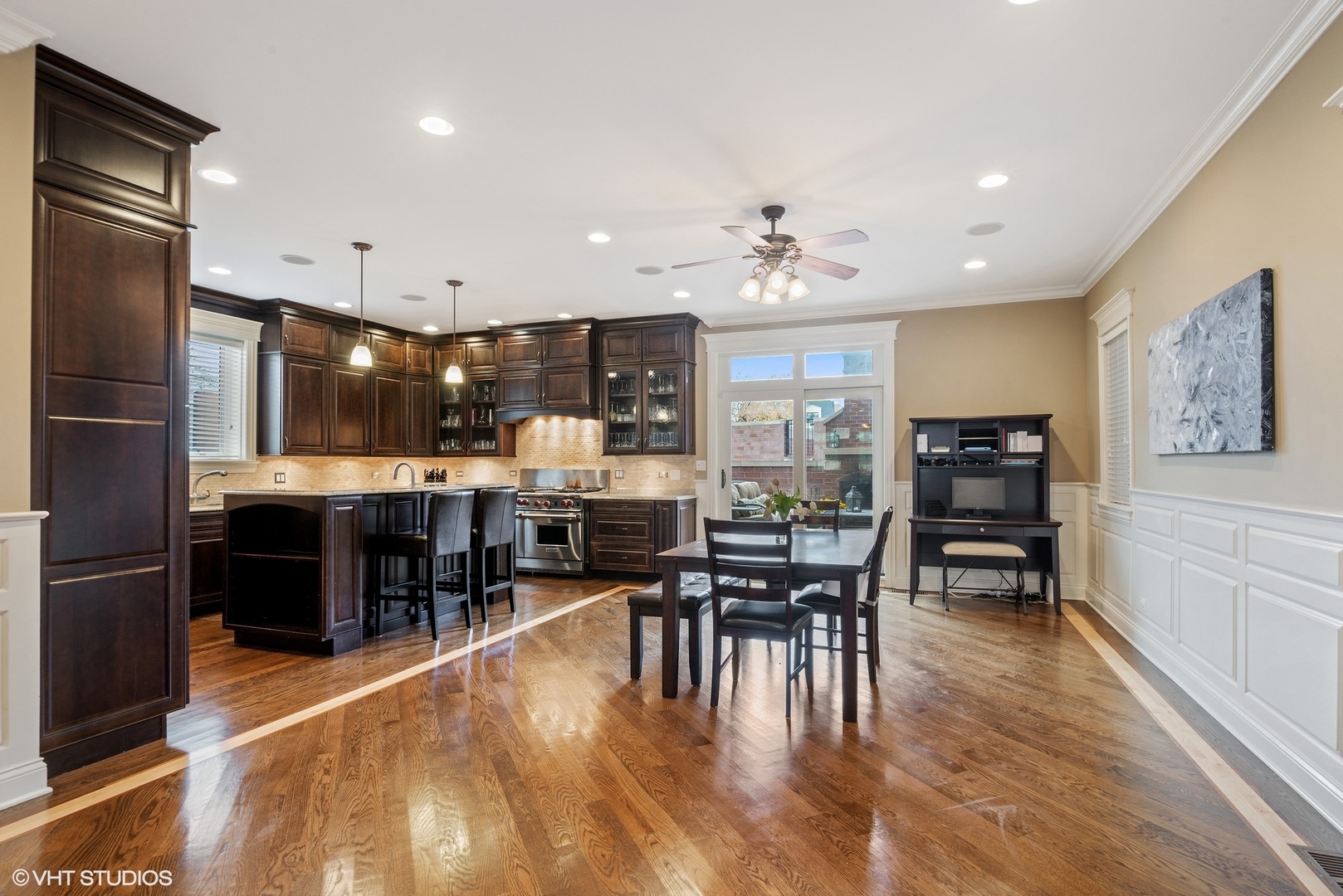 1232 West Melrose Street, Unit 1 Chicago, IL 60657 - Photo 9 of 36