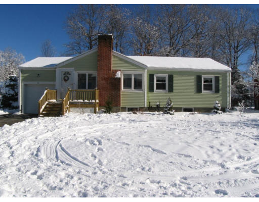 63 Hickory Road Norwood, MA 02062 - Photo 1 of 9 Gallery Image 1