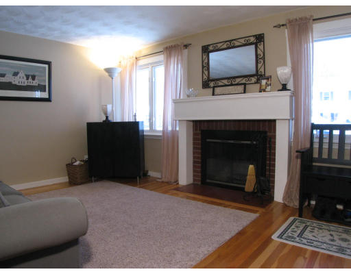 63 Hickory Road Norwood, MA 02062 - Photo 3 of 9 Gallery Image 3