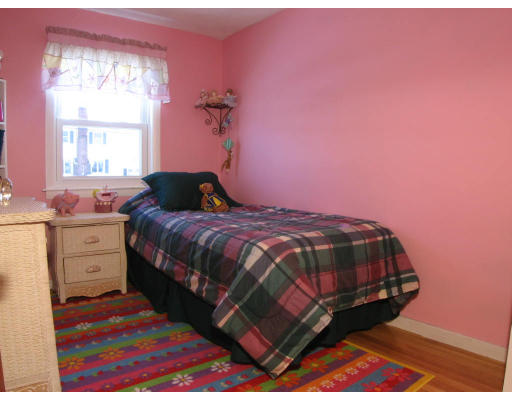 63 Hickory Road Norwood, MA 02062 - Photo 8 of 9 Gallery Image 8