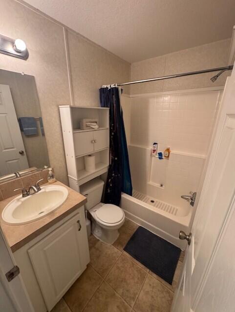 2990 Southwest 53rd Avenue Davie, FL 33314 - Photo 23 of 30 a bathroom with a sink toilet and shower